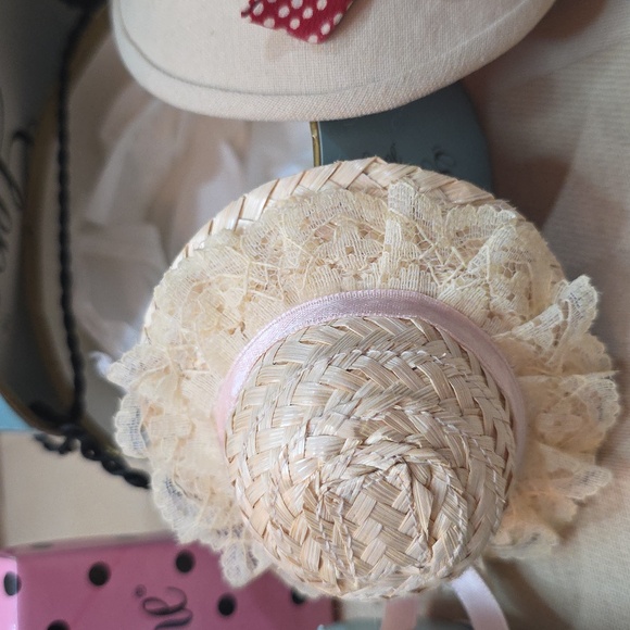 ASHTON DRAKE, GENE DOLL ACCESSORIES, HATS AND HAT BOXES, PURSE - Picture 5 of 5